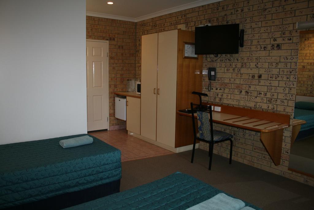 Mulga Country Motor Inn Чарлєвілль Номер фото