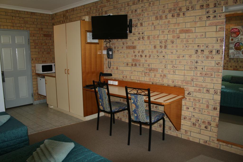 Mulga Country Motor Inn Чарлєвілль Номер фото